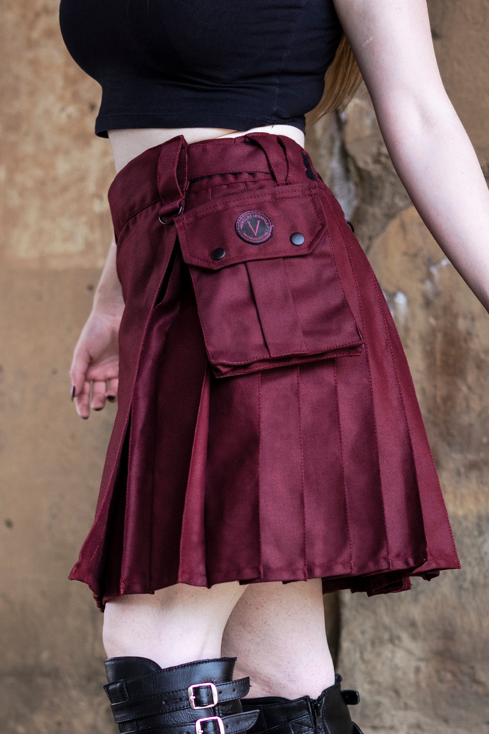 Versatta Knee-Length Cargo Kilt - Burgundy