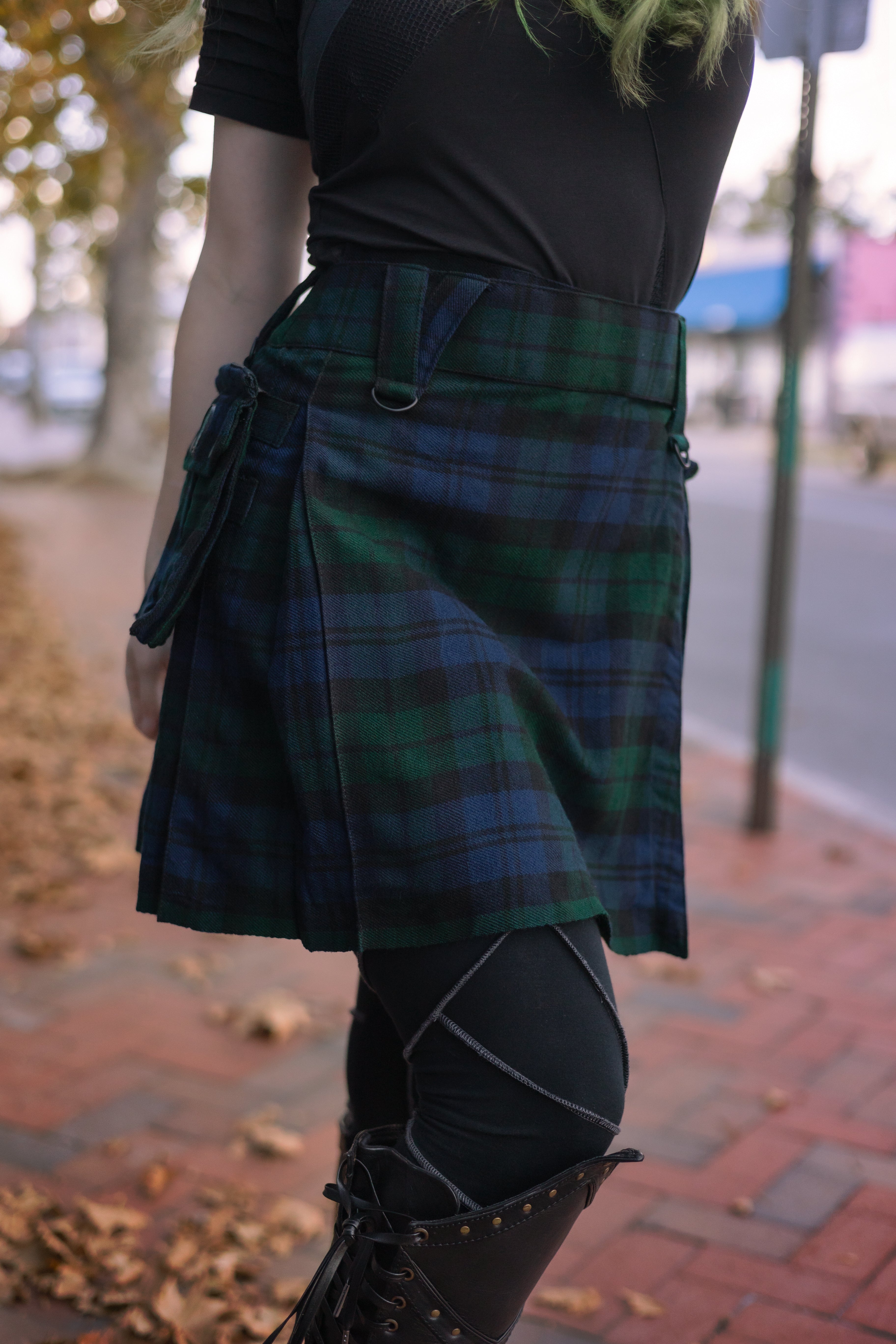 Versatta Knee-Length Tartan Cargo Kilt - Black Watch