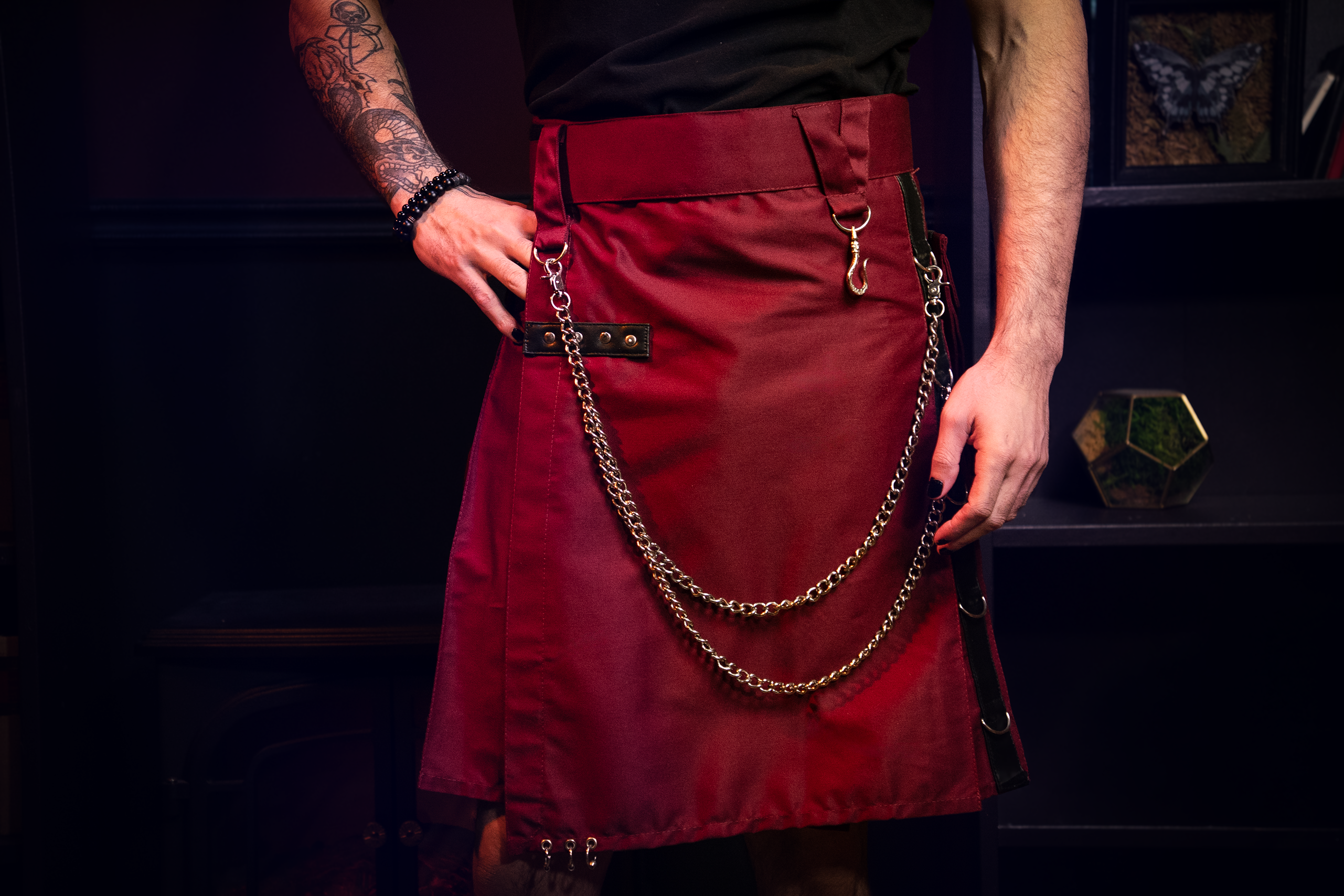 Versatta Gothic Cargo Kilt - Burgundy