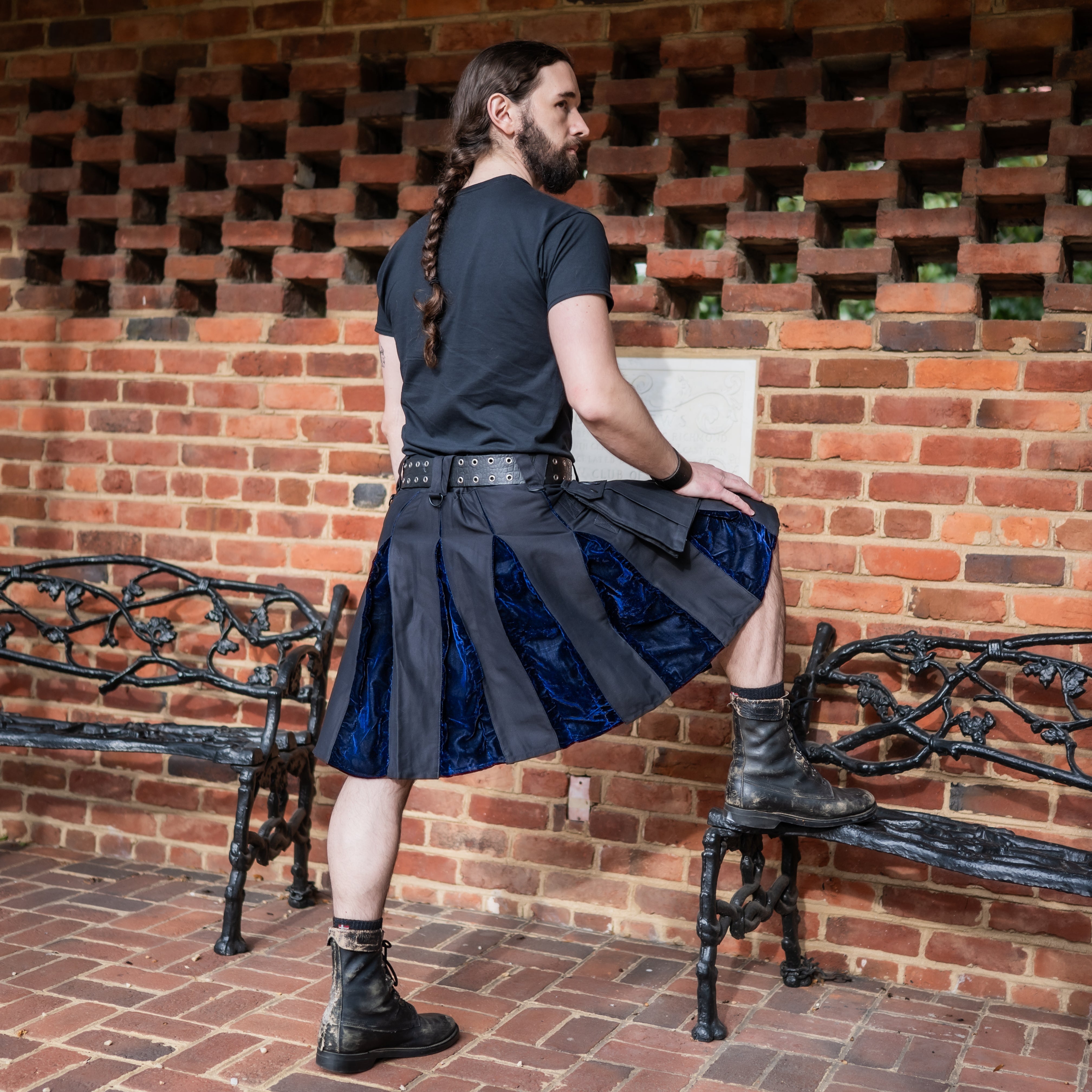 Versatta Velvet Hybrid Cargo Kilt - 23"