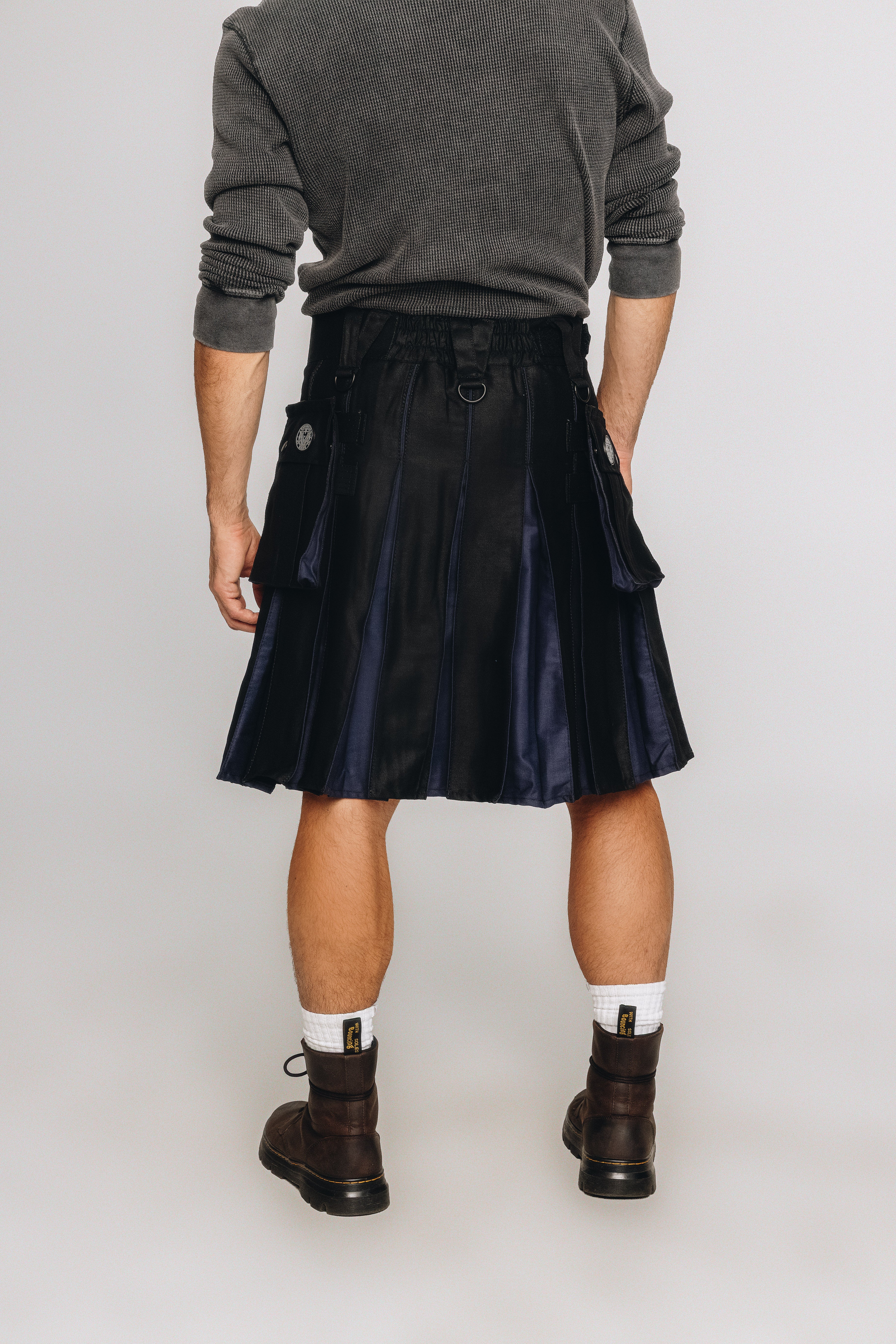 Versatta Hybrid Solid Cargo Kilt – 23"