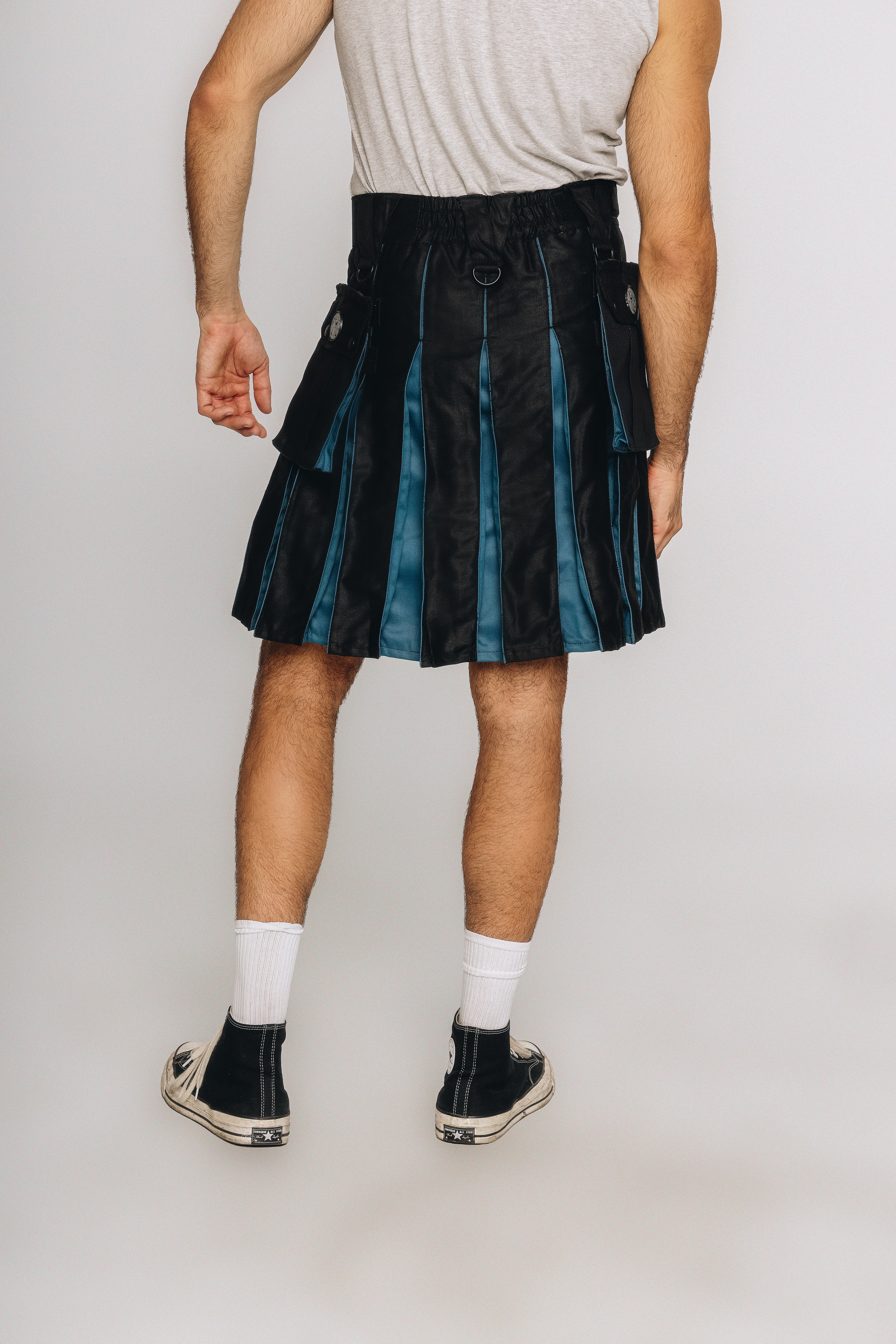 Versatta Hybrid Solid Cargo Kilt – 23"
