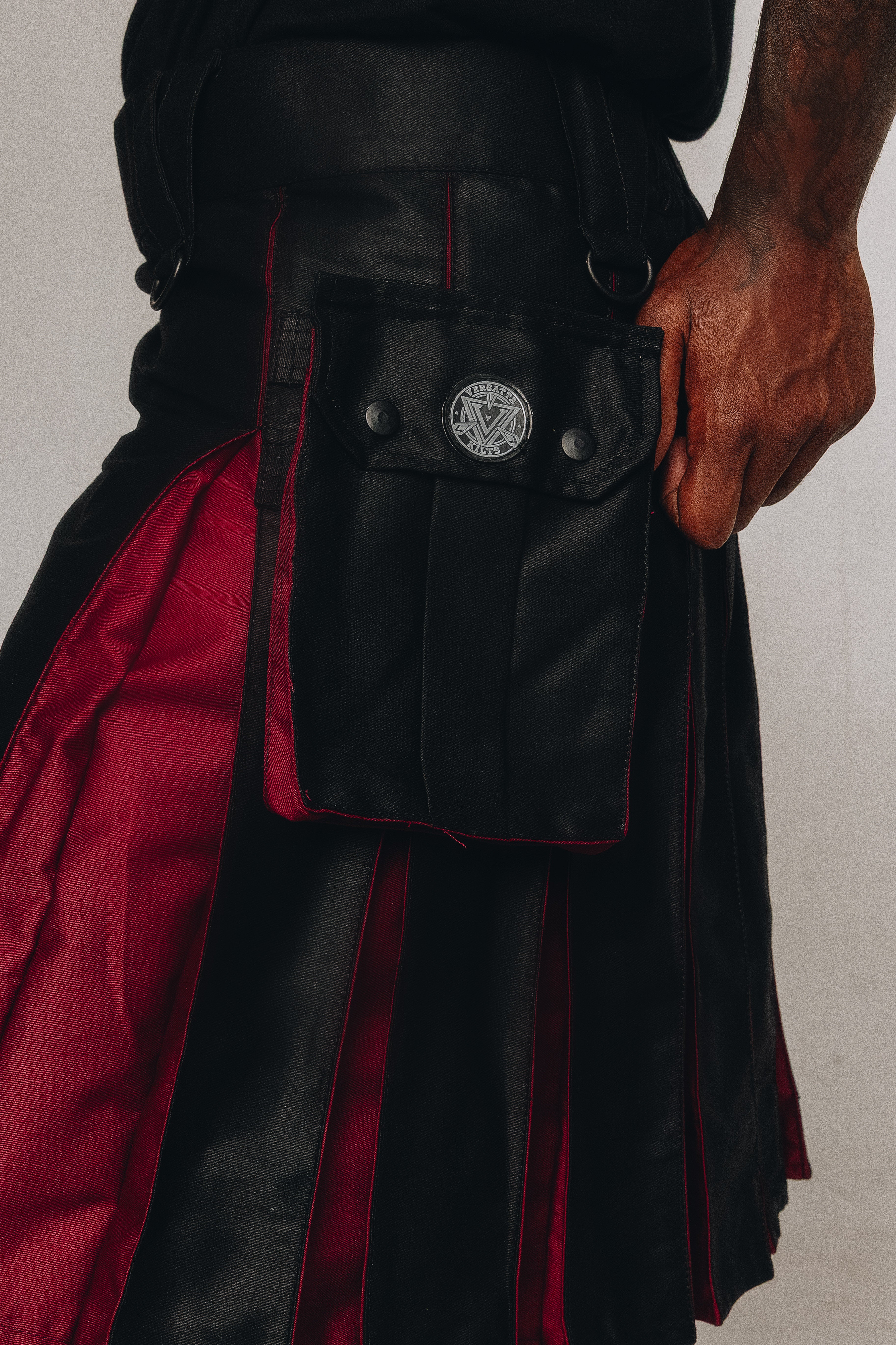 Versatta Hybrid Solid Cargo Kilt – 23"