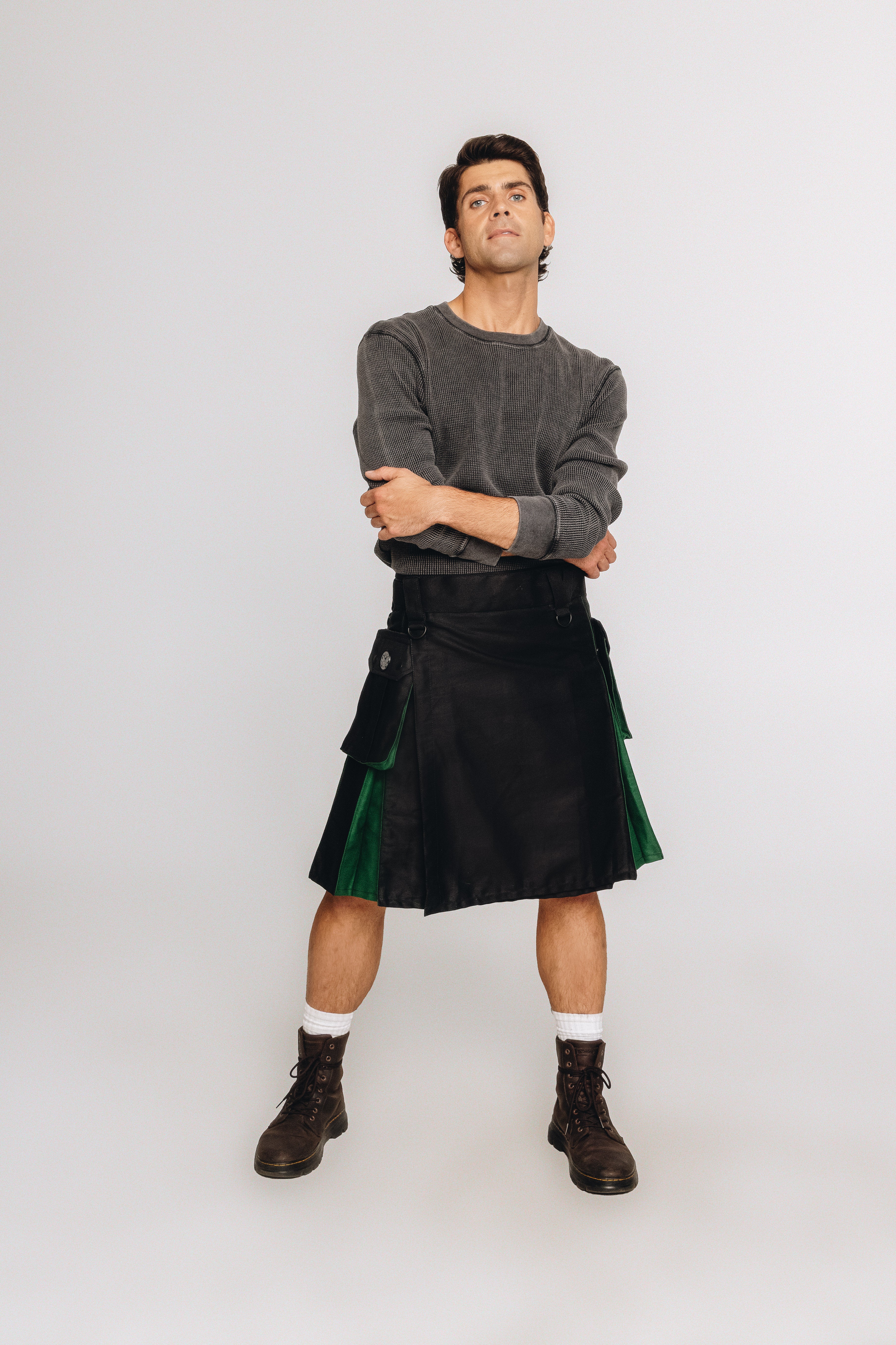 Versatta Hybrid Solid Cargo Kilt – 23"