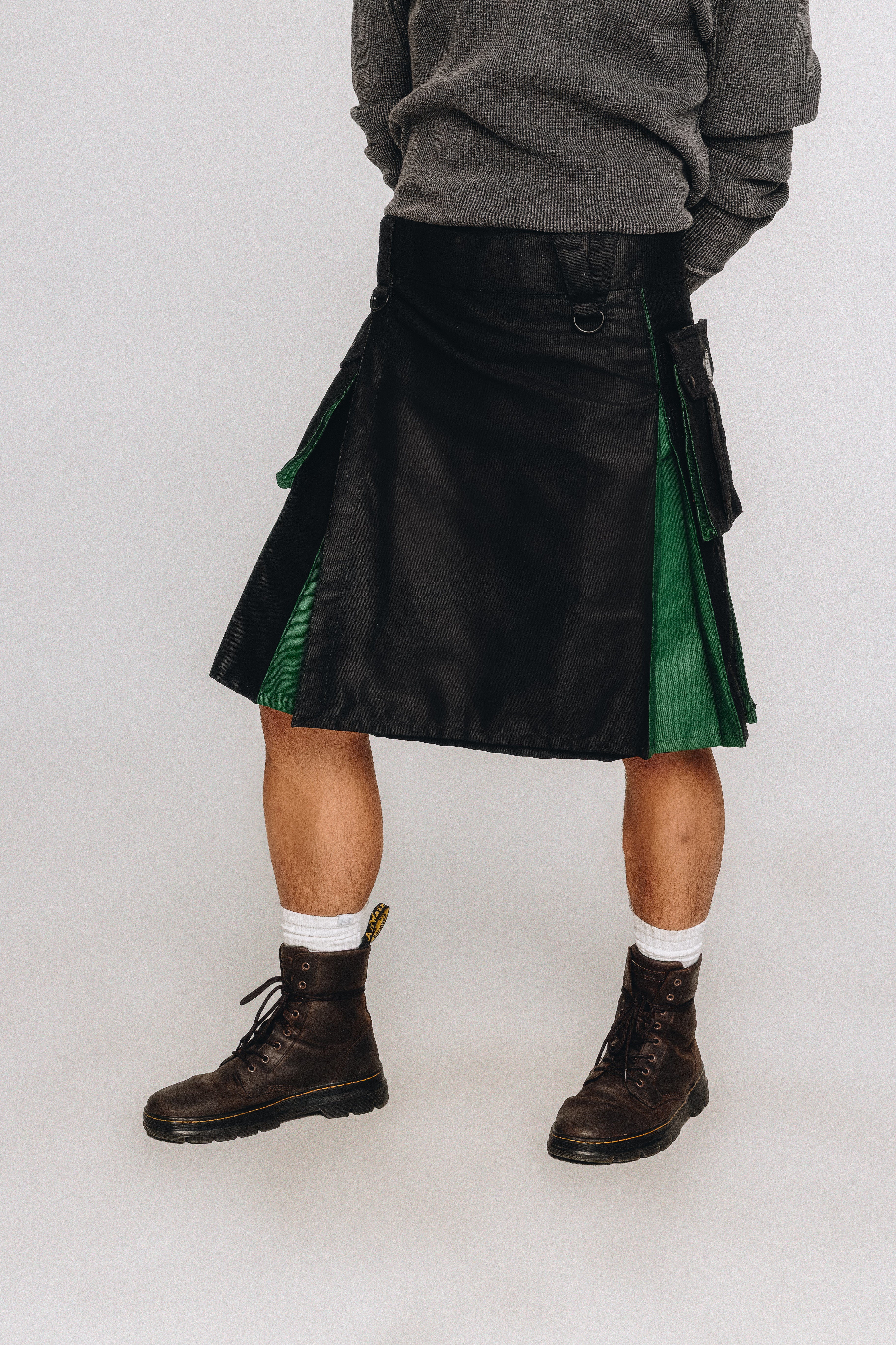 Versatta Hybrid Solid Cargo Kilt – 23"