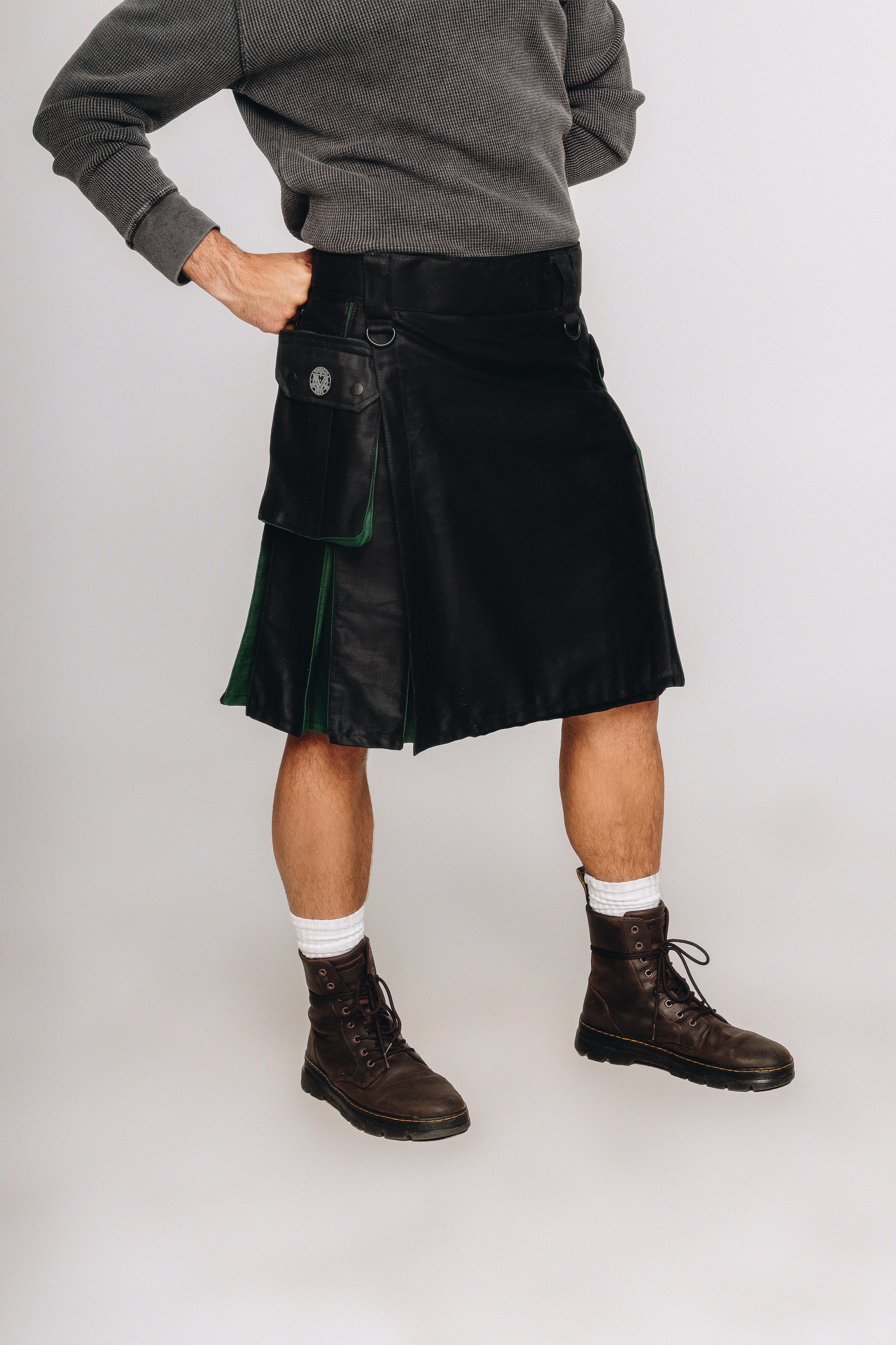 Versatta Hybrid Solid Cargo Kilt – 23"