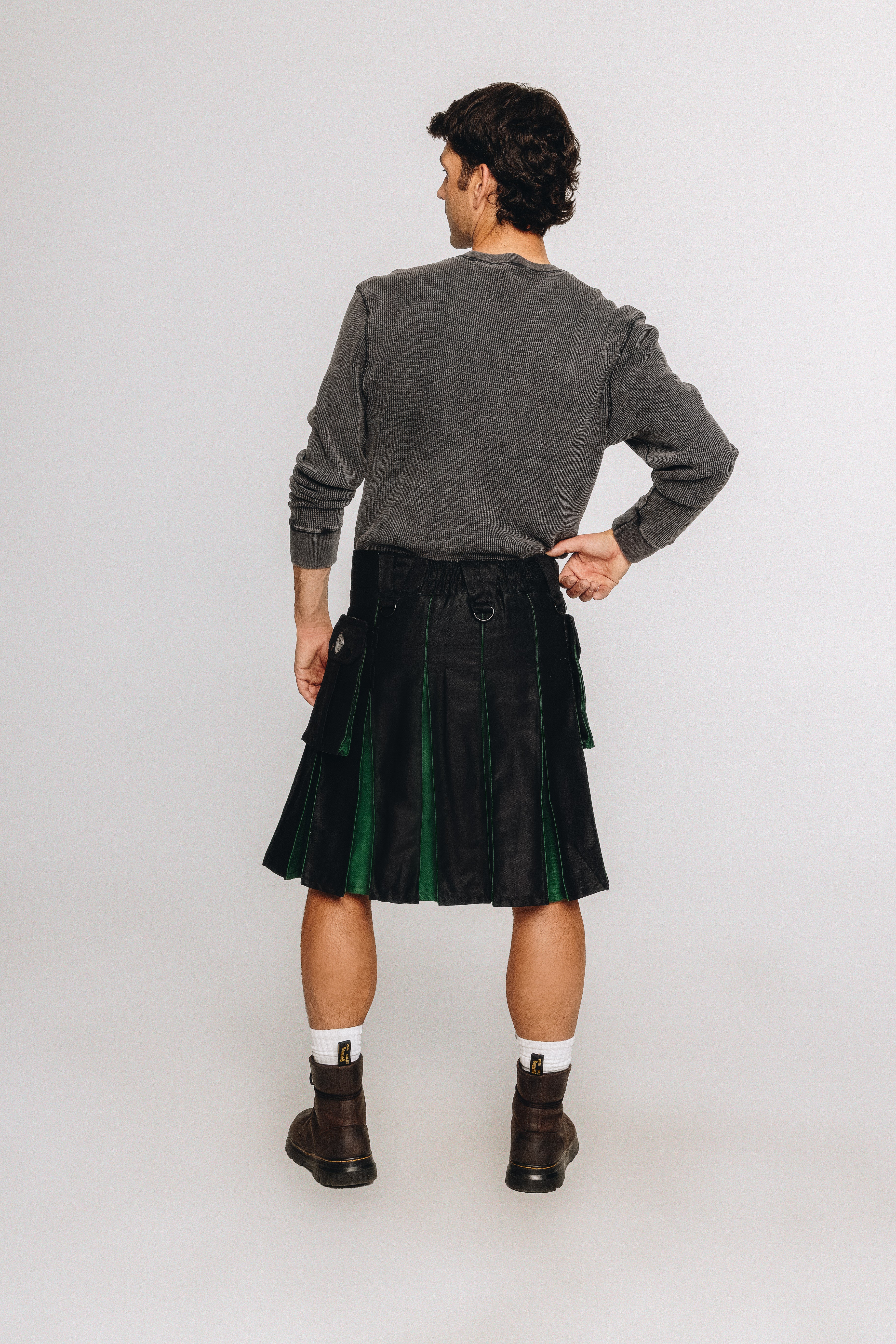 Versatta Hybrid Solid Cargo Kilt – 23"