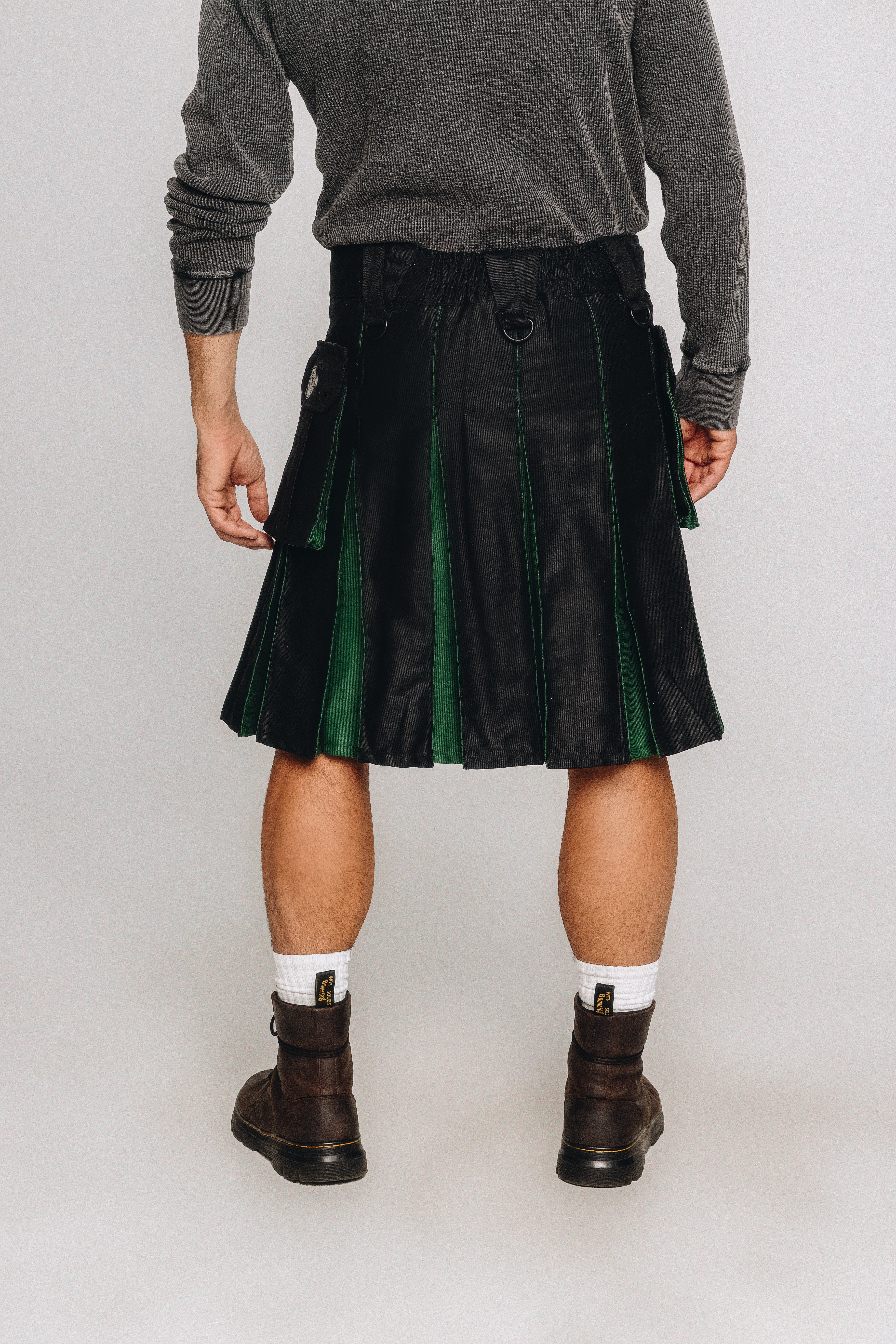 Versatta Hybrid Solid Cargo Kilt – 23"