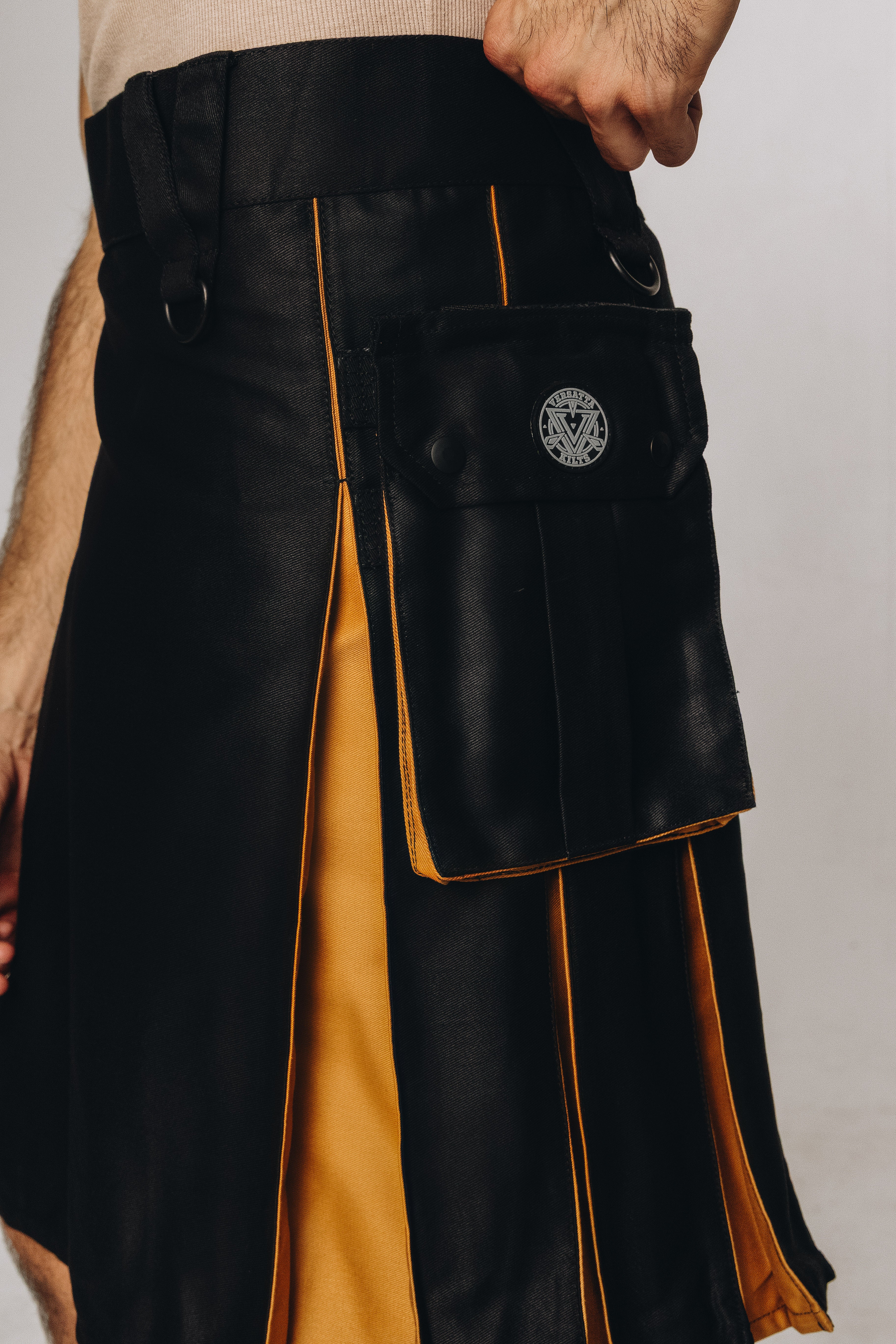 Versatta Hybrid Solid Cargo Kilt – 23"