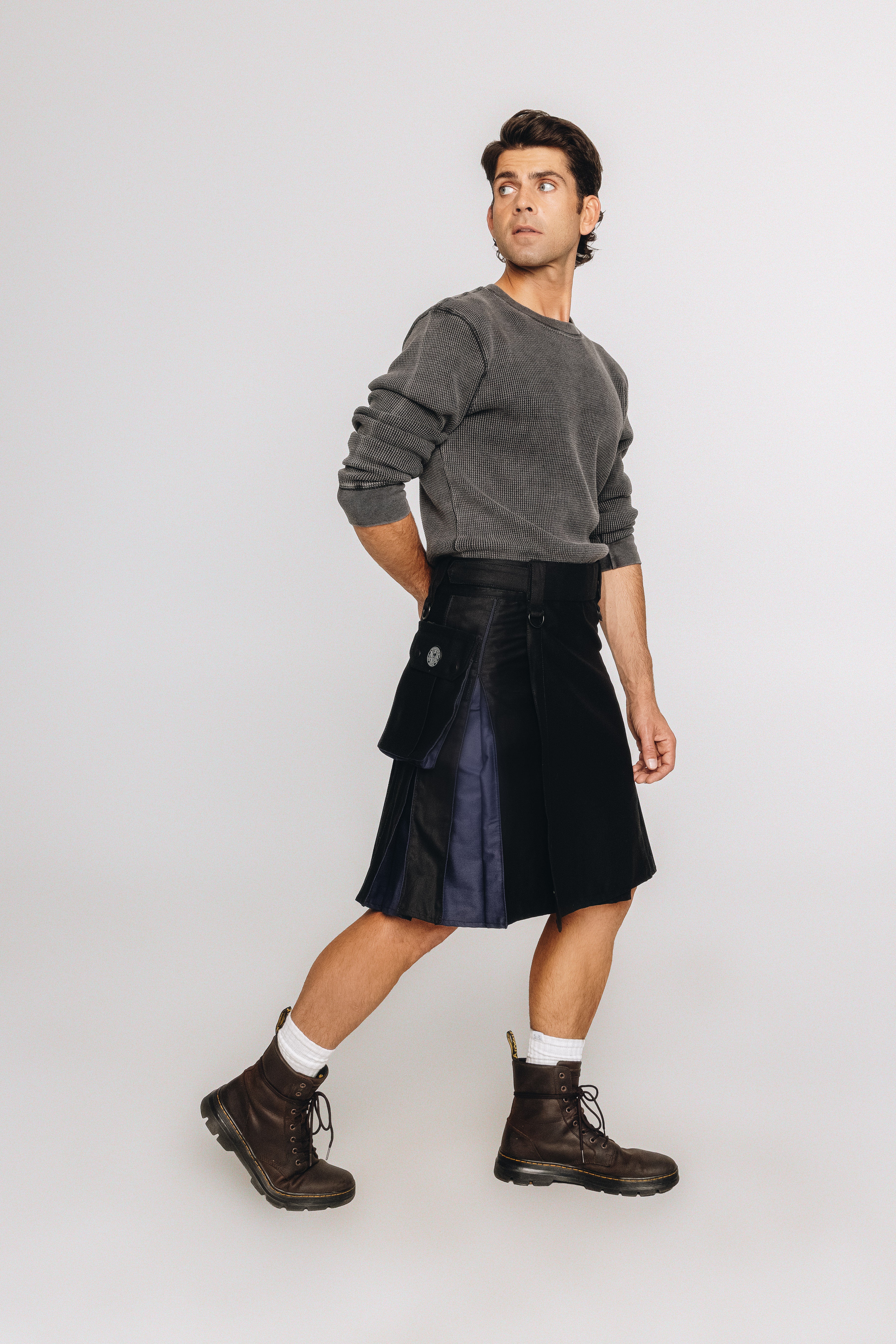 Versatta Hybrid Solid Cargo Kilt – 23"