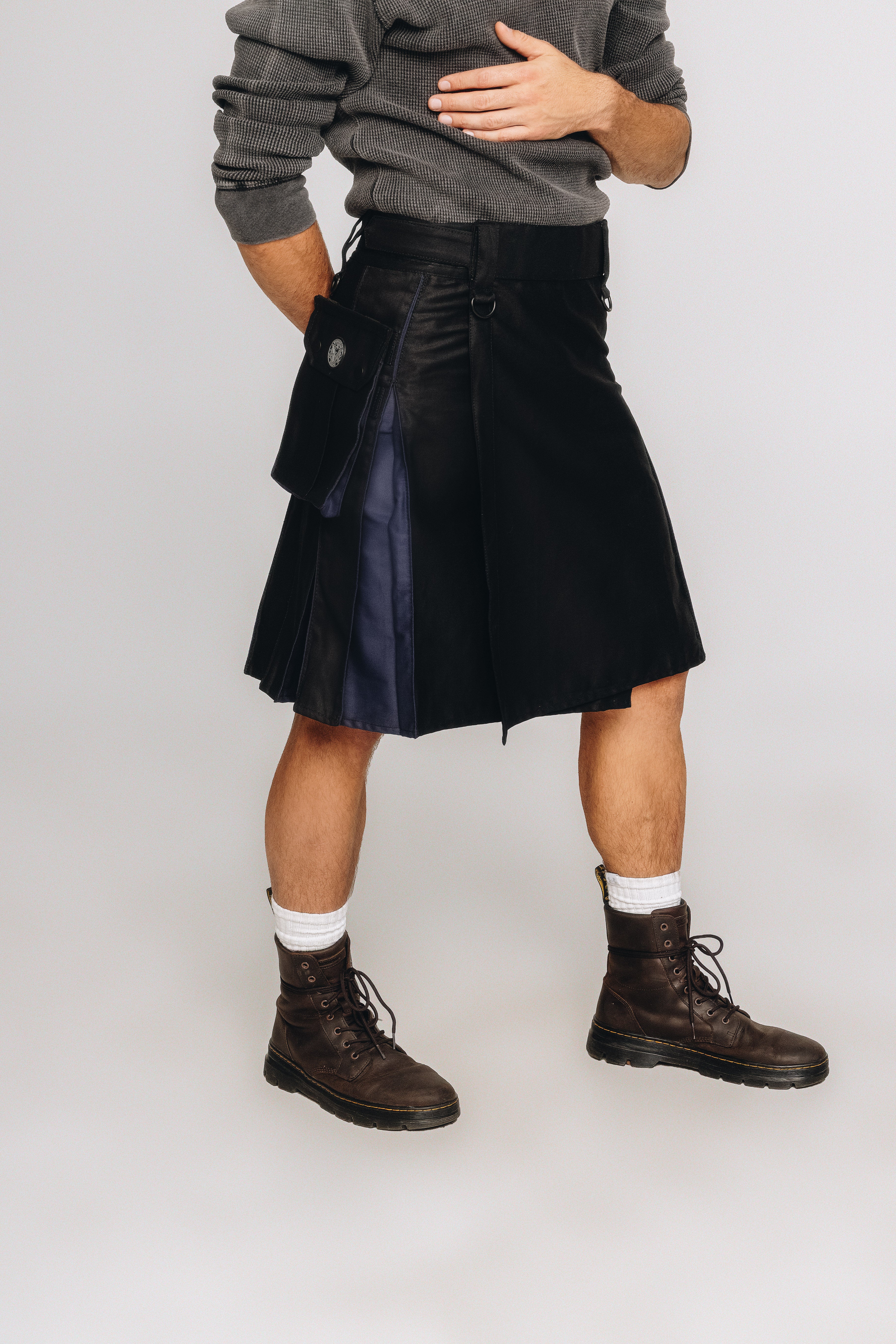 Versatta Hybrid Solid Cargo Kilt – 23"