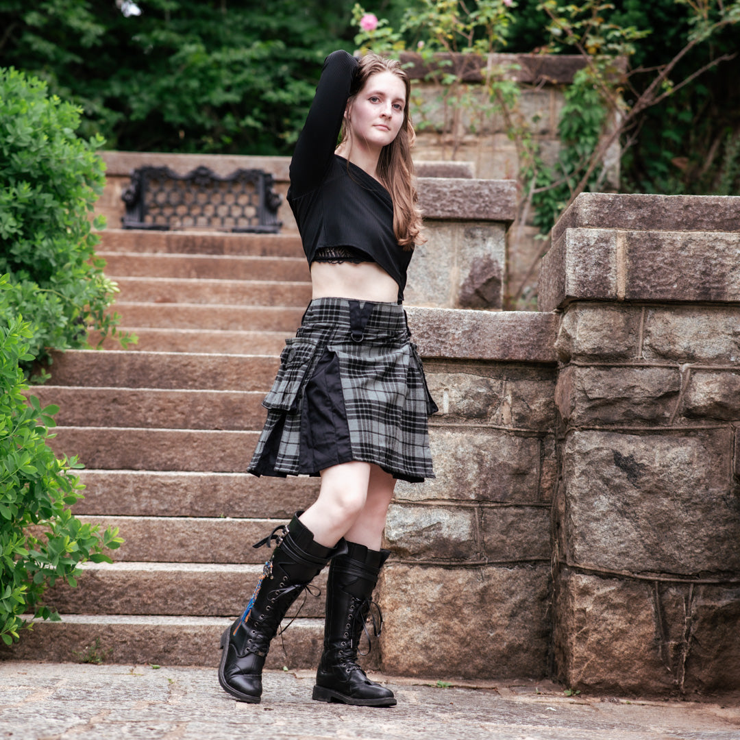Versatta Knee-Length Inverted Tartan Hybrid Cargo Kilt - 19"