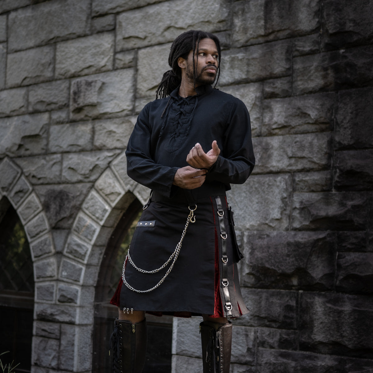 Versatta Gothic Velvet Cargo Kilt – 23"