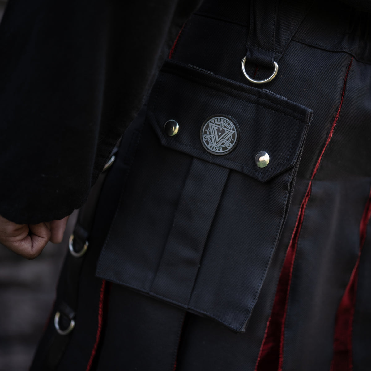 Versatta Gothic Velvet Cargo Kilt – 23"