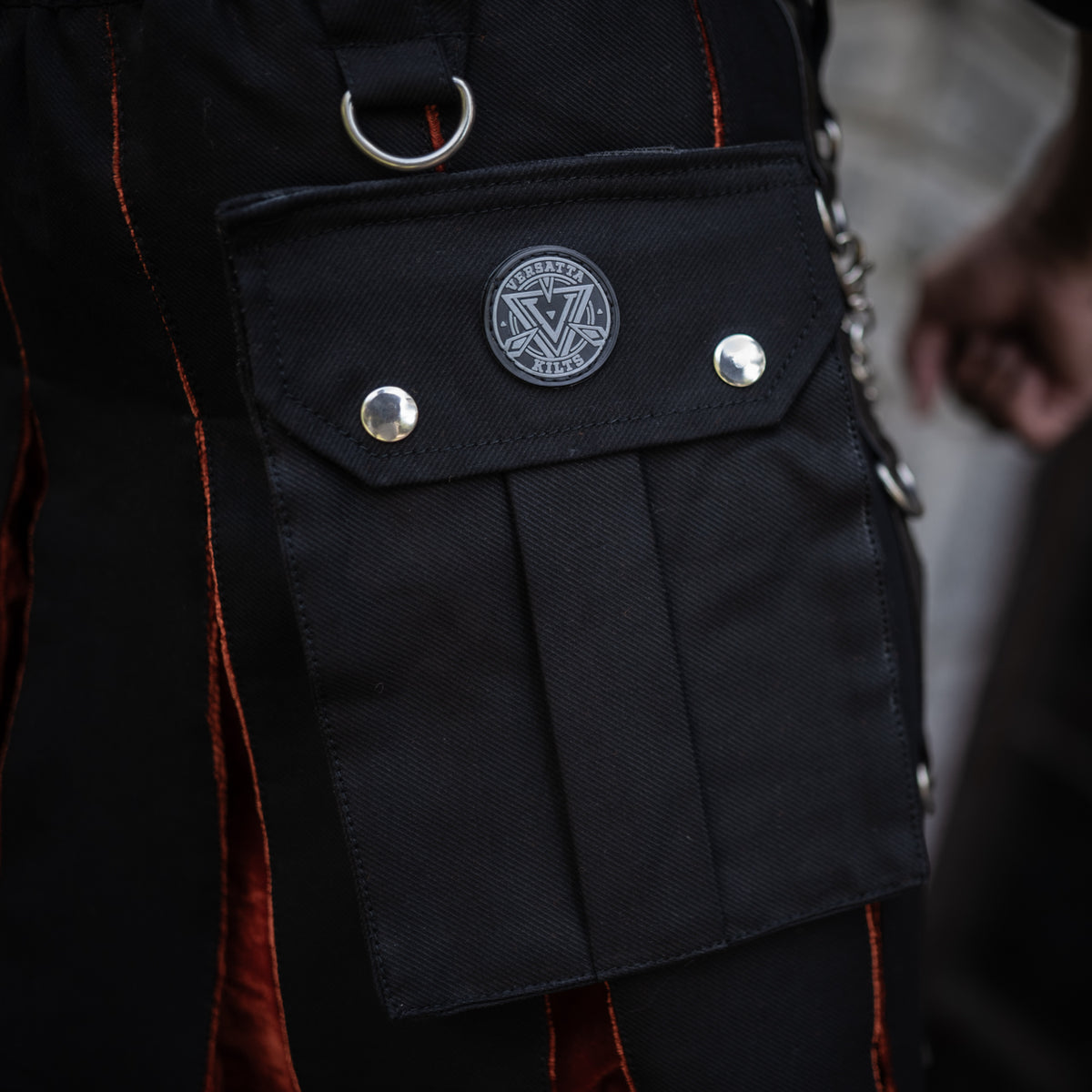 Versatta Gothic Velvet Cargo Kilt – 23"