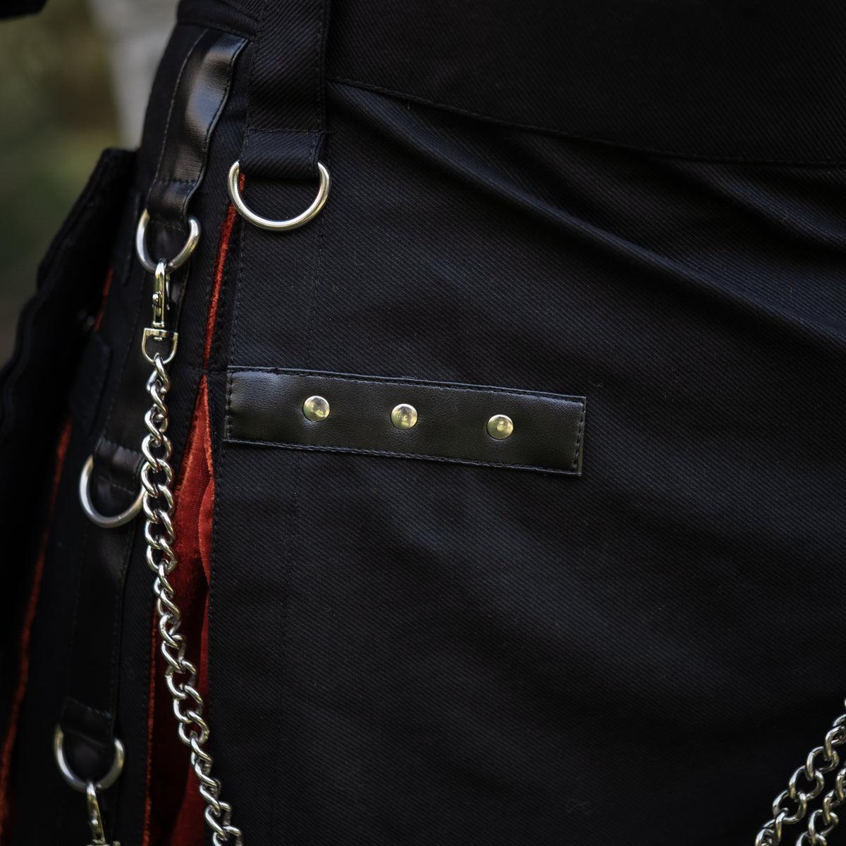 Versatta Gothic Velvet Cargo Kilt – 23"