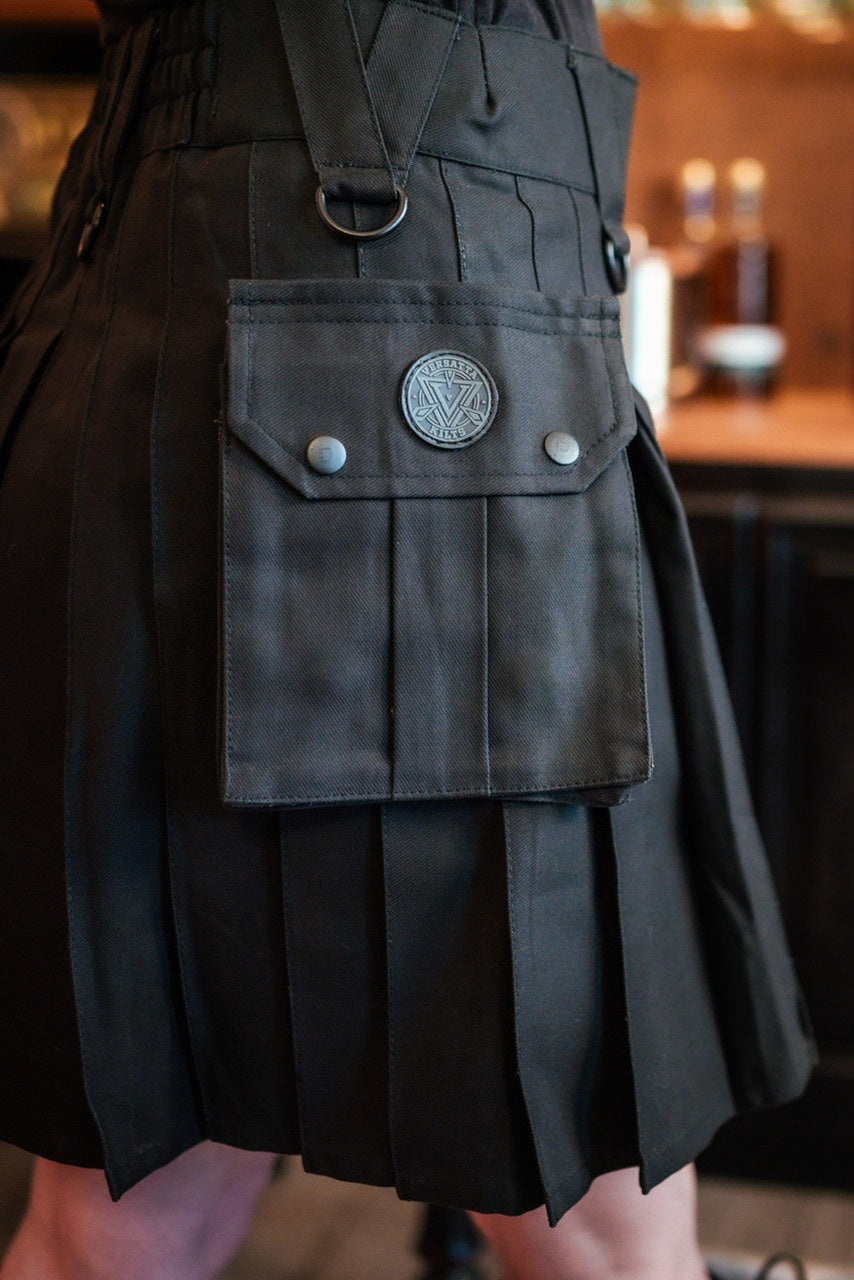 Versatta Knee-Length Cargo Kilt - Black